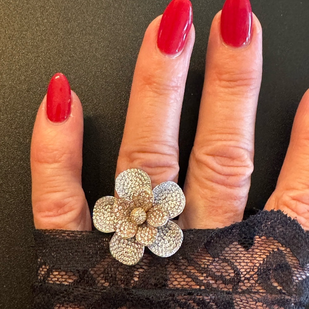 NEW Elegant Sterling .925 Silver and rose gold Flower Ring - Picture 5 of 11